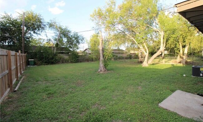 Foto del edificio - 706 E Polk Ave