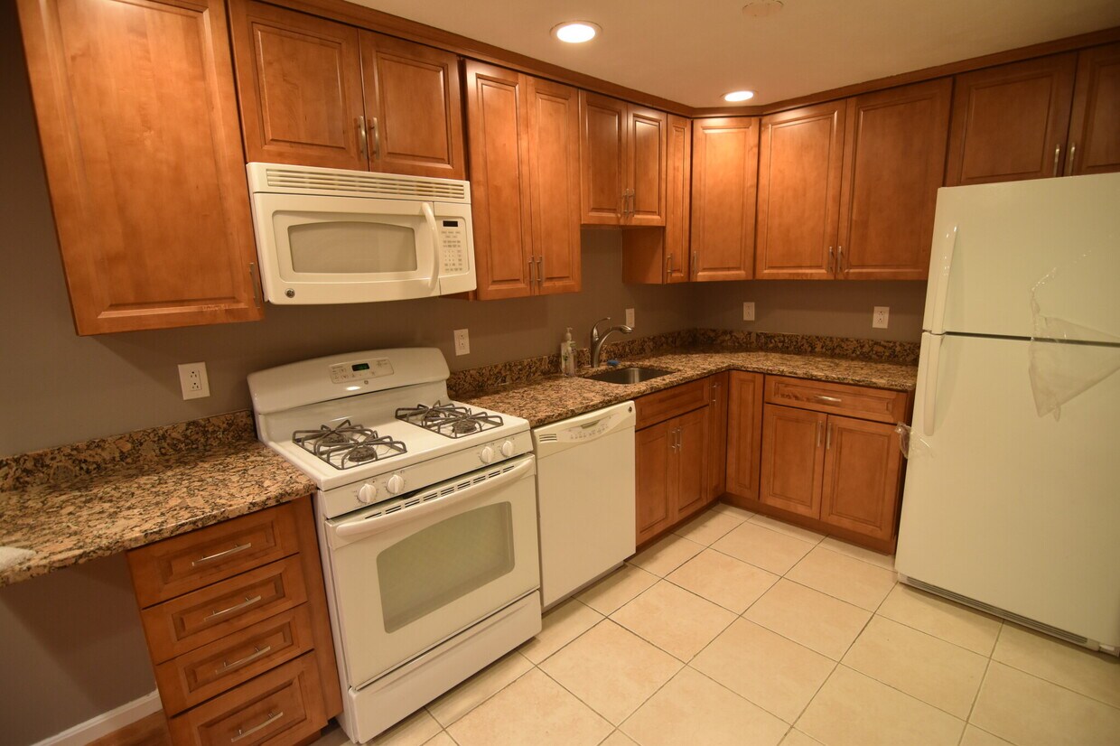 Foto principal - 1212 VFW Parkway