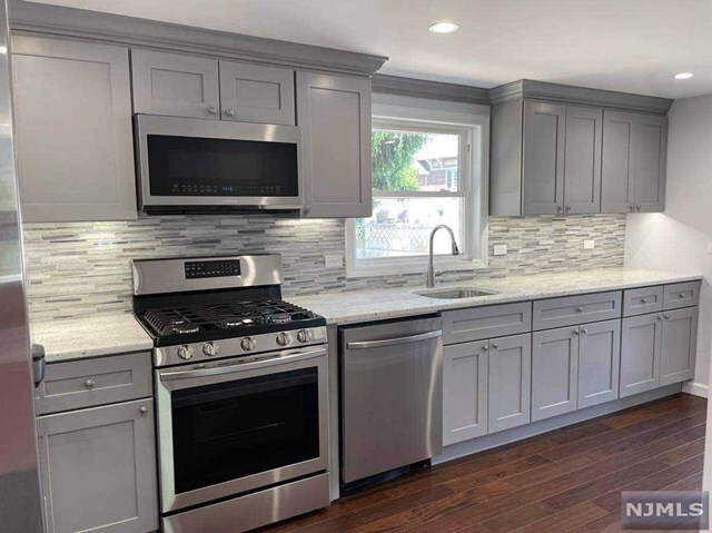 Building Photo - 531 Saddle River Rd