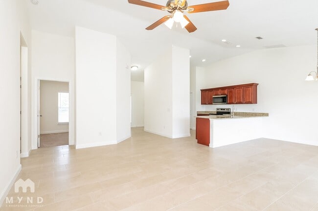 Building Photo - 9 Cecilia Way