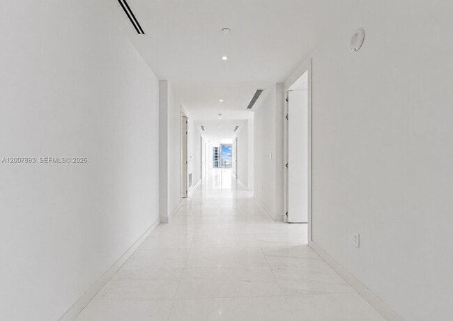 Foto del edificio - 300 Biscayne Blvd Way