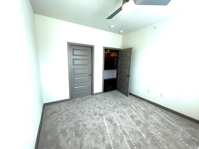 Building Photo - 120 Boselli Wy