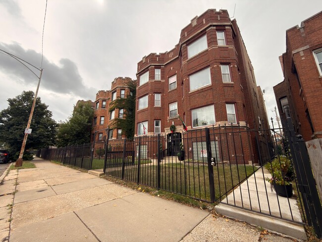 Building Photo - 7744 S Jeffery Blvd