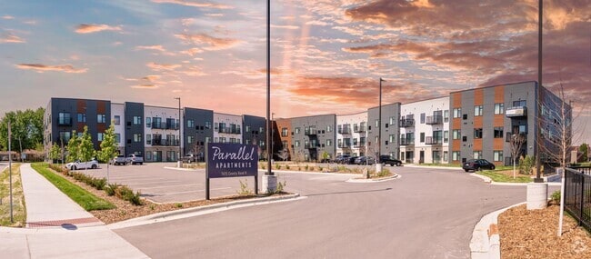 Building Photo - Parallel Apartments