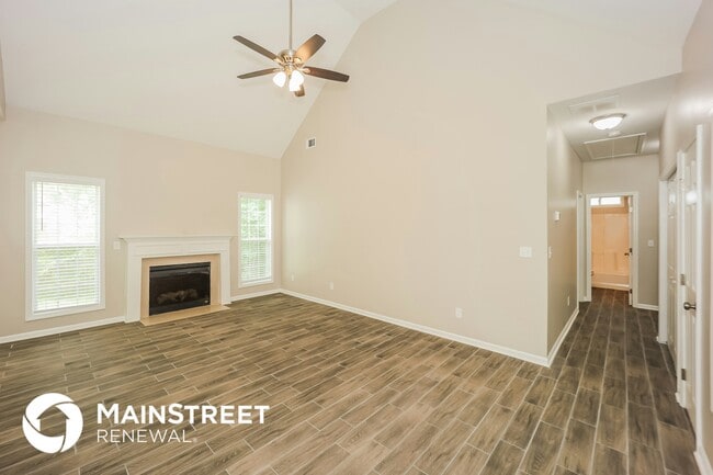 Foto del edificio - 99 Susie Pl