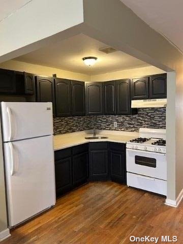 Foto del edificio - 30-14 Lewmay Rd