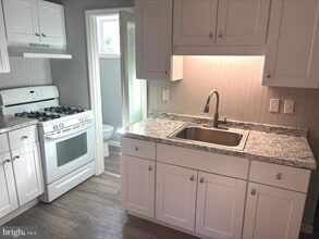 Building Photo - 308 E Union St