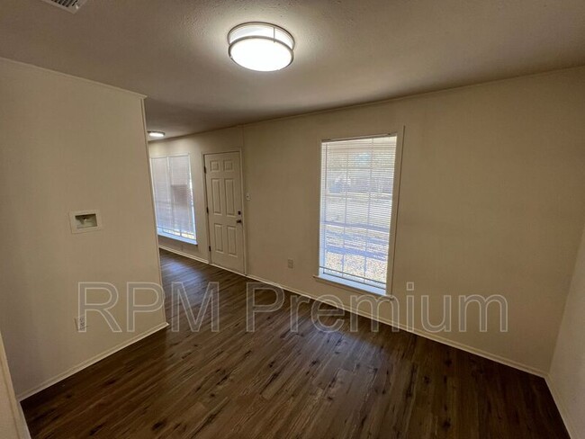 Foto del edificio - 7344 Meadowview Ave