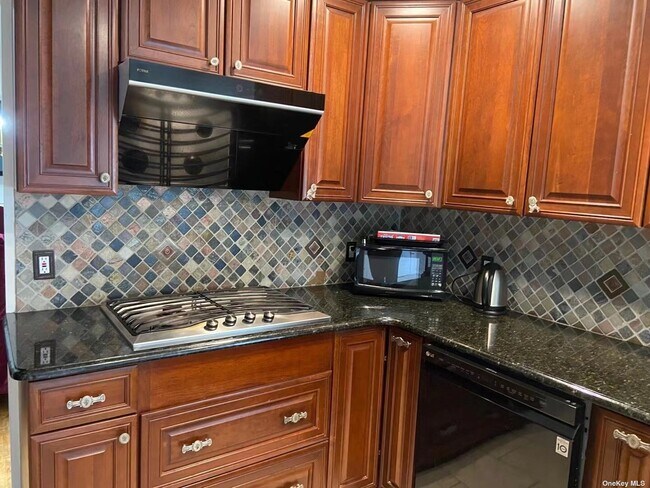 Foto del edificio - 19 Herkimer Ave