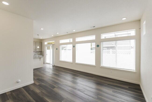 Building Photo - 4712 N Tower Dr