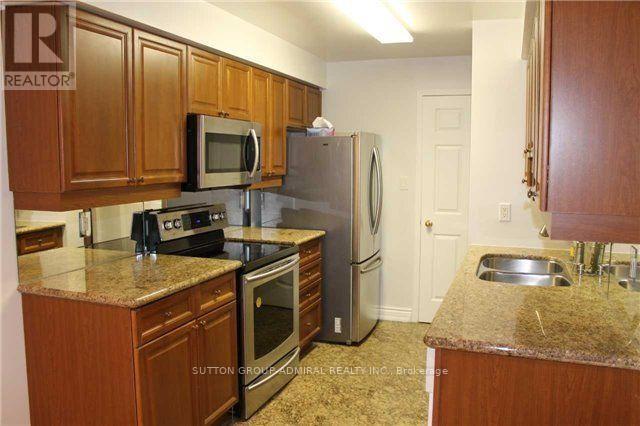 Building Photo - 233 Beecroft Rd