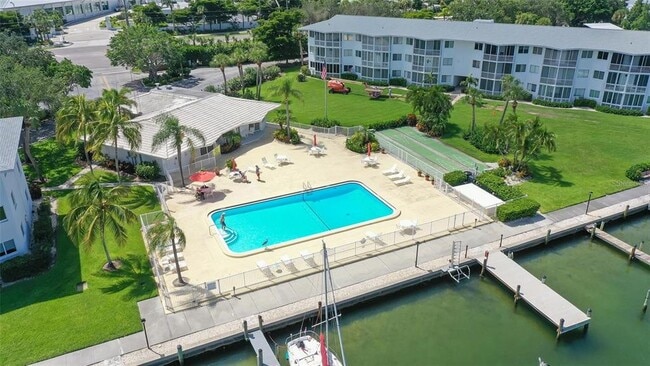 Building Photo - 775 John Ringling Blvd
