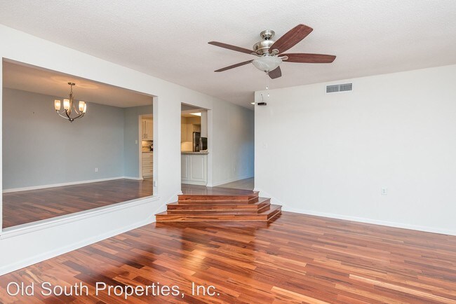 Foto del edificio - 3 br, 2 bath House - 10 Hillbrook Way