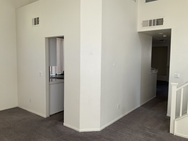 Building Photo - 4799 Zanzibar Ln