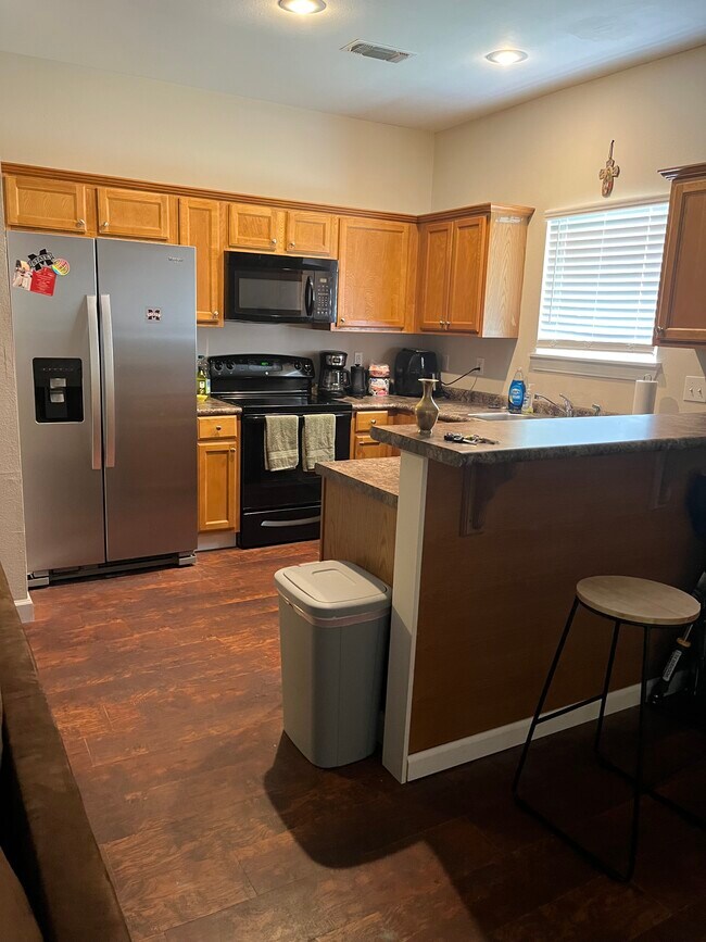 Foto del edificio - 1315 Saint Andrews Ln