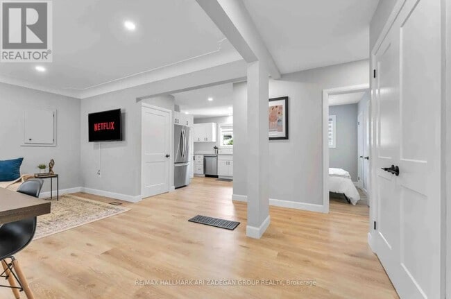 Building Photo - 36 Cloke Ct
