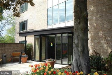 Building Photo - 2755 Ordway St NW