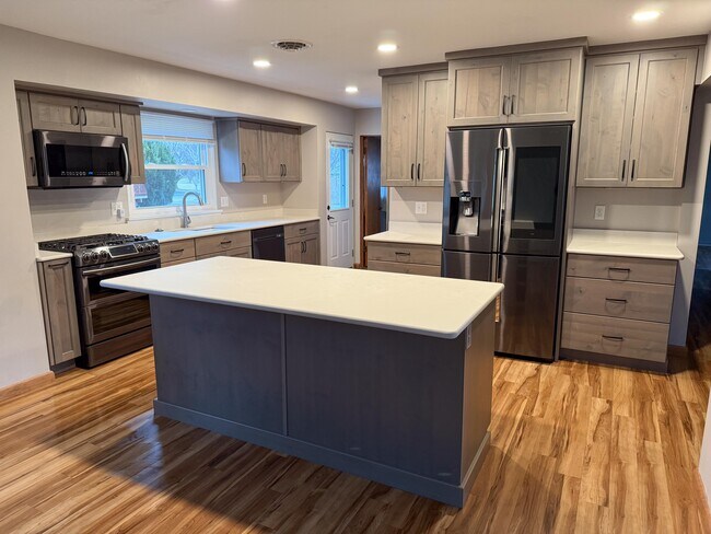 cocina actualizada - 304 Madison St