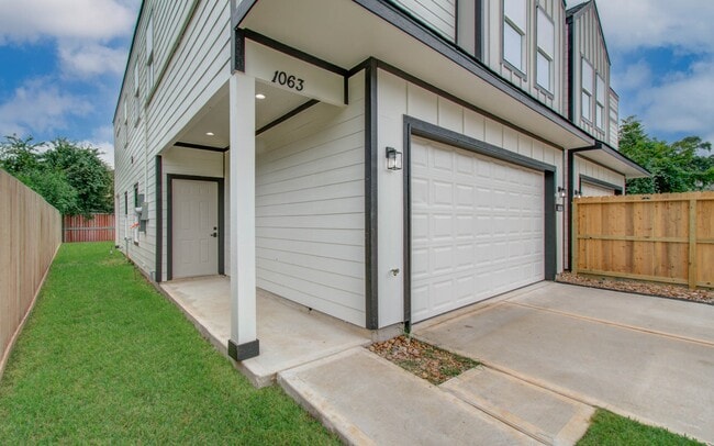 Foto del edificio - 1063 South Ln