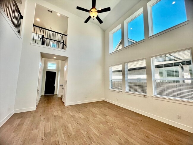 Foto del edificio - 10638 Blossom River Dr