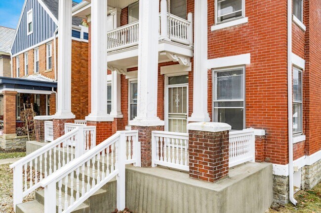 Foto del edificio - 61 Sherman Ave