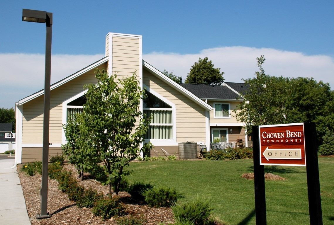 Primary Photo - Chowen Bend Townhomes