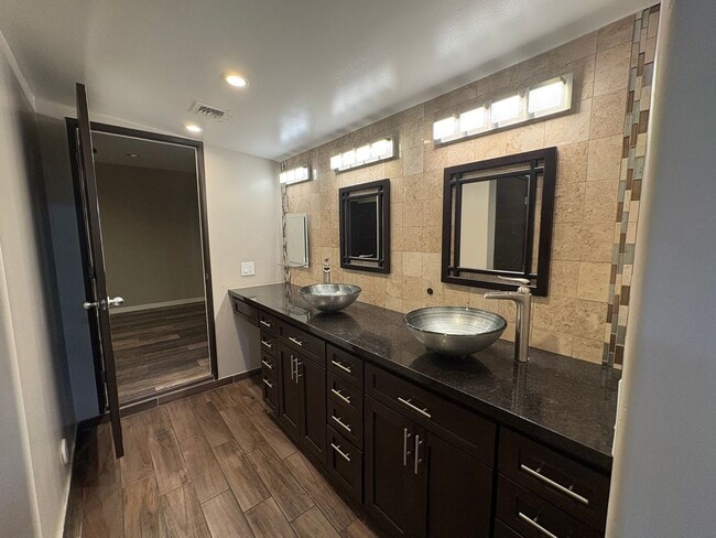 Building Photo - Rodriguez-N. 54th Ln