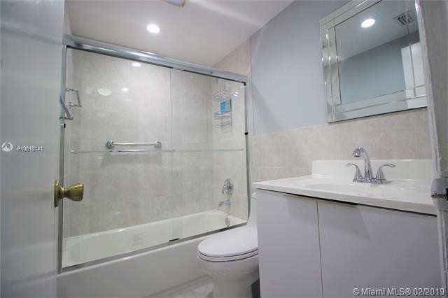Foto del edificio - 8794 SW 12th St