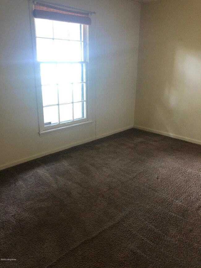 Foto del edificio - 9616 Elm Lake Dr