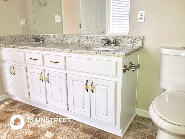 Foto del edificio - 165 Cambridge Way