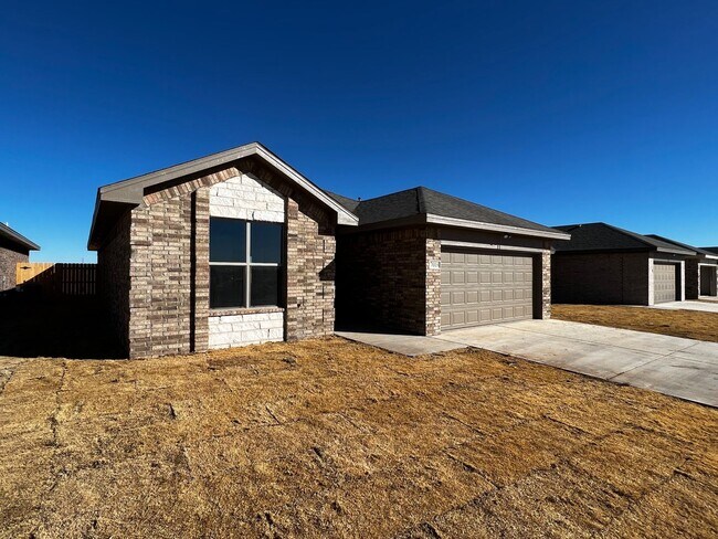 Building Photo - Preleasing for June 10th in Burgamy Park