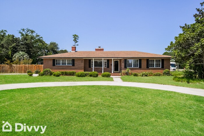 Foto principal - 1604 Carbondale Dr N