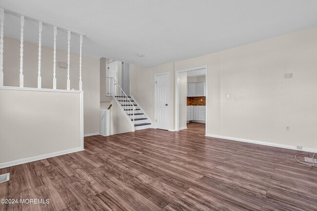 Building Photo - 899 Nantucket Ct