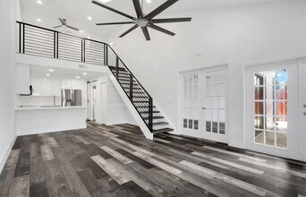 Building Photo - 4143 Palm Bay Cir