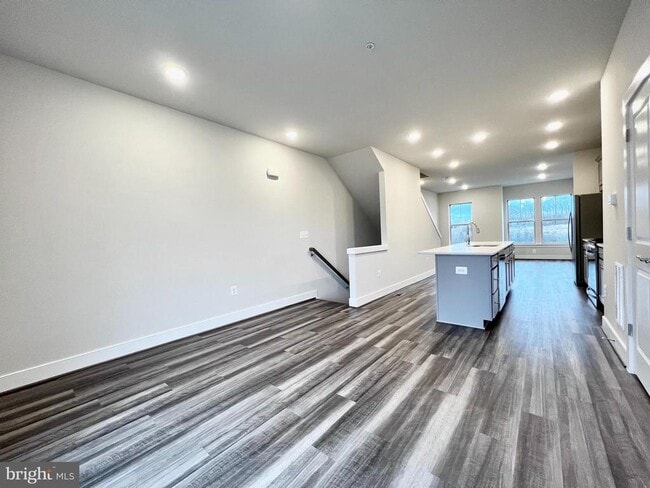 Building Photo - 21 Morrison Dr