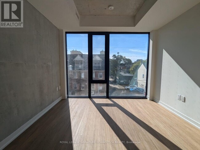 Building Photo - 195 McCaul St