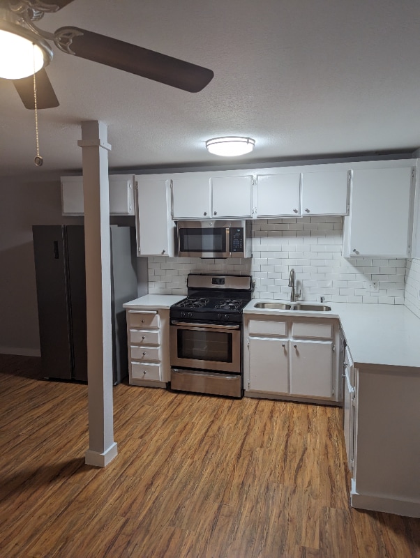 Building Photo - 7014 Lanewood Ave