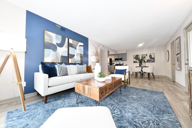 Sala de estar + comedor - Preston Apartment Homes