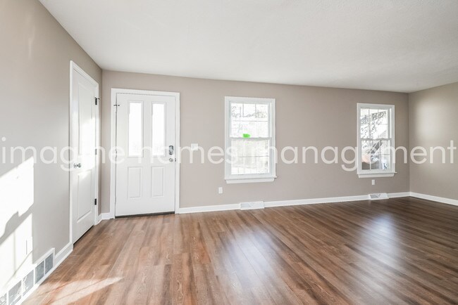 Foto del edificio - 15430 Howe Rd
