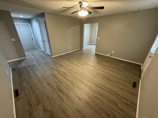 Foto del edificio - Updated 3 bedroom 2 bath home