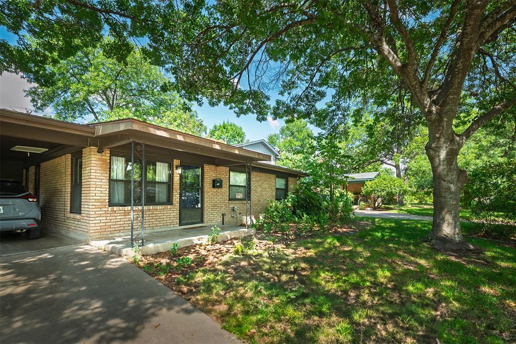Primary Photo - 1306 Ridgemont Dr