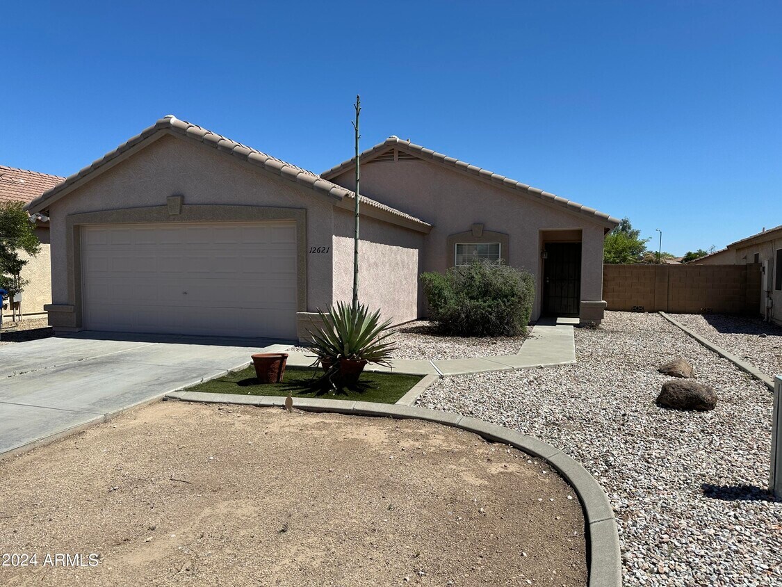 Primary Photo - 12621 W Myer Ln