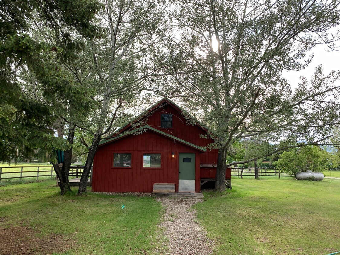 519 Sunseed Ct, Corvallis, MT 59828 House Rental in Corvallis, MT