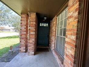Building Photo - 9503 Homeland Dr