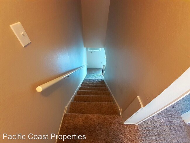 Foto del edificio - 264-268 Montrose Dr