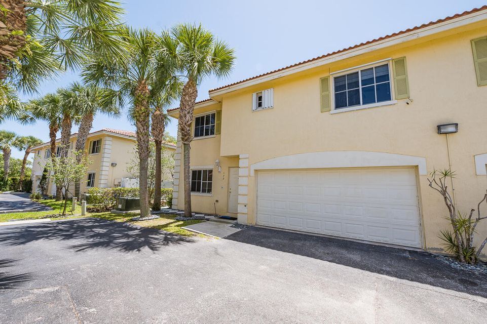 172 SE 2nd St, Deerfield Beach, FL 33441 Townhome Rentals in