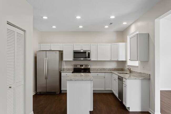 Foto del edificio - 344 Indian Pointe Dr
