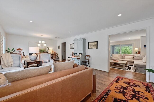 Foto del edificio - 2708 Carlton Rd