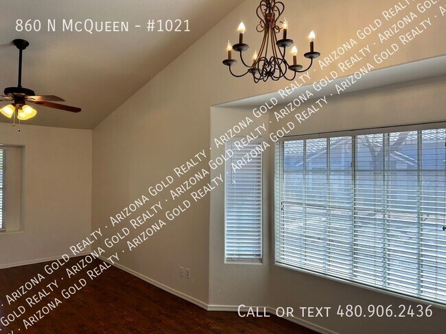Foto del edificio - 860 N McQueen Rd
