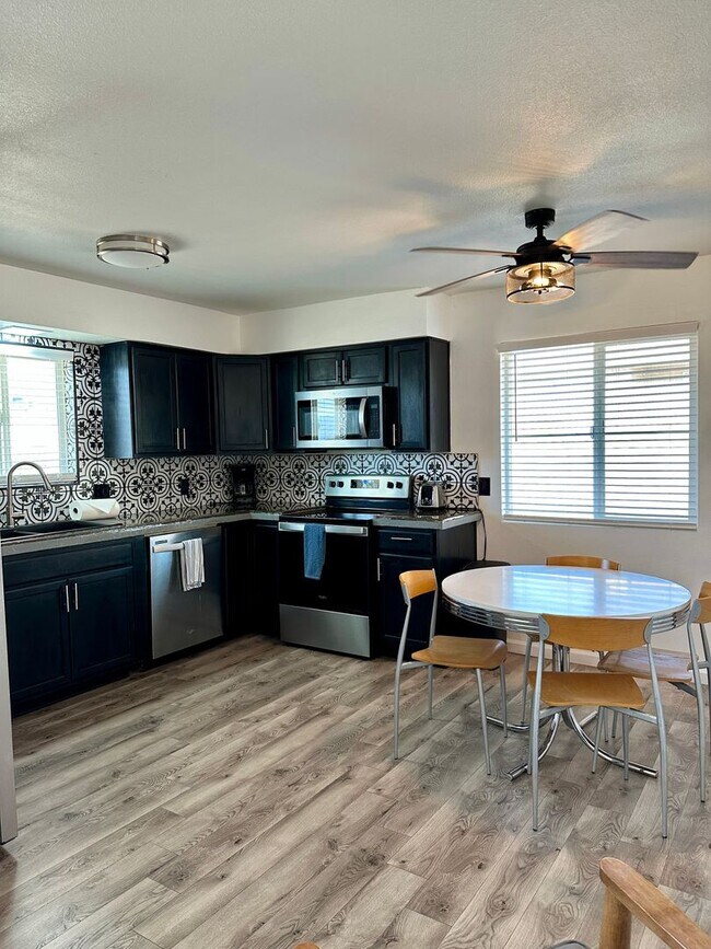 Building Photo - 3363 Oro Grande Blvd